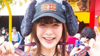 スザンヌ 万博からUSJへ！ハミクマグッズ手に自慢げ顔 大阪旅行満喫 2日間並びっぱなしで疲労も息子の気遣いに感謝も