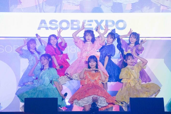 きゃりーぱみゅぱみゅ出産後初ステージで完全復活！変わらぬビビッド