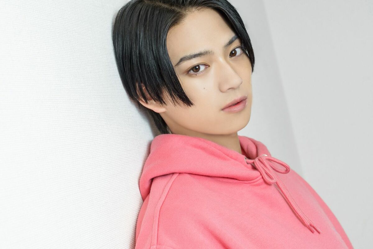 岩瀬洋志“美しすぎる顔面”が話題の20歳！美の秘訣は「満足しないこと