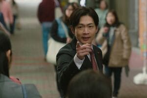 松下洸平がクセの強い政治家役への思いを語る「振りきって演じているので、こんなにやって怒られないかな？と思う瞬間もあります（笑）」『銀河の一票』