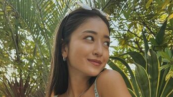 みちょぱ　へそ出し全身デニムコーデを披露　「日焼けしたら肌出したくなるね」と抜群のスタイルを見せる