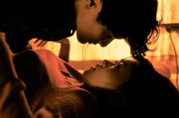 愛した女性をベッドの下から監視…FODで高良健吾主演、映画「アンダー・ユア・ベッド」独占見放題配信が決定！