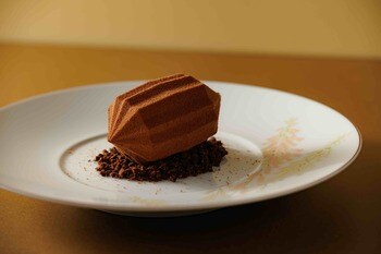 フランス・パリ発のショコラ専門店「アラン・デュカス・ショコラ・パリ」よりカカオの芳醇な味わいと秋の味覚が織りなす「秋冬限定コレクション」を発表