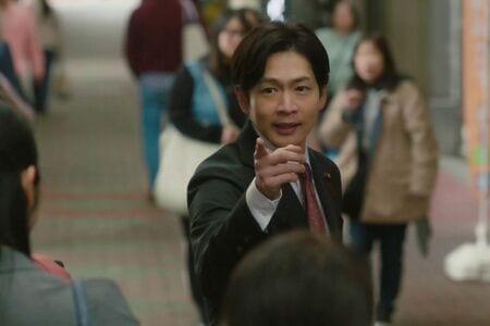 松下洸平がクセの強い政治家役への思いを語る「振りきって演じているので、こんなにやって怒られないかな？と思う瞬間もあります（笑）」『銀河の一票』