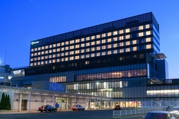 【青森ウェルネスホテルReLabo】JR東日本宝ものプロジェクト青森林檎植栽150周年記念「Apple Ayurveda Yoga Retreat in Aomori」をはじめます