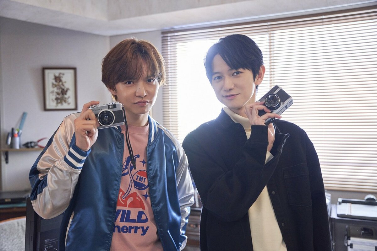 佐藤大樹＆本郷奏多がフィルムカメラで素顔を披露