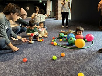 沖縄サントリーアリーナは子どもたちの成長の場へ。 家族で楽しむ乳幼児スポーツプログラム初開催
