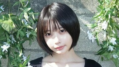 あのちゃん 雰囲気ガラリ！長め前髪×ダークメイク×パンクコーデの