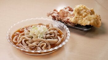 【ＢＳ日テレ】「ドランク塚地のふらっと立ち食いそば」東京・千住で見つけた自称・日本一メニュー数が多い立ち食いそば屋　ガシガシいける！店主自慢の太麺そばに舌鼓　“雨の日以外は通う”という強者常連客も！