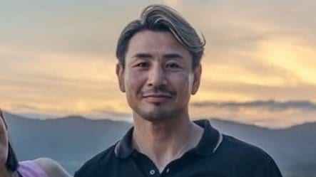 魔裟斗 妻・矢沢心との“まるで絵画”な2ショット公開！石垣島の海を背景に幻想的な夫婦の姿に「憧れ」「泣けるくらい素敵」