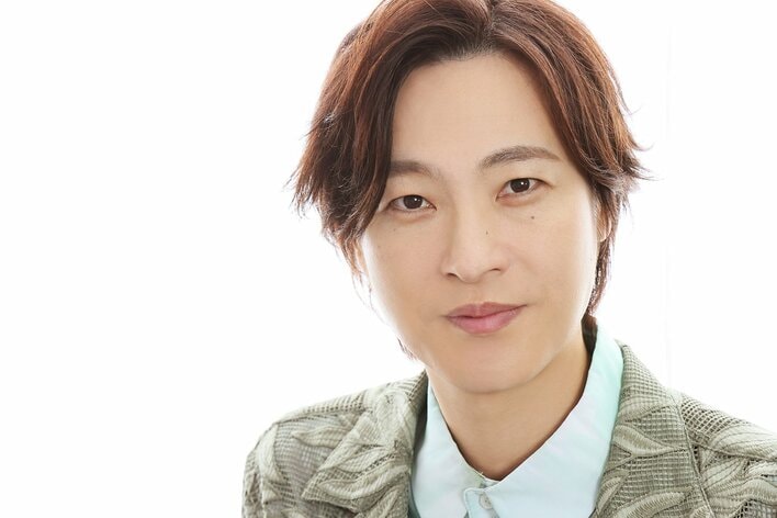 【写真12枚】山内惠介撮り下ろしカット10枚、配信ジャケット写真などを見る