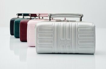 【リモワ】ブランドのデザインアイコンであるグルーヴを再解釈した初のレザーバッグ「グルーヴ コレクション」が登場