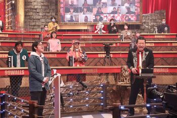 80年代ポップスからアニソンまで古今東西の名曲が続々！究極の音楽ファンが、プロ99人に挑戦