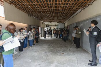 「この空き店舗なら、何ができる？」山梨・韮崎の商店街を歩き、“次の商売”を考える空き店舗ツアー