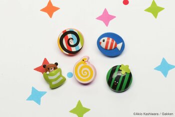 【バスタイムをもっと笑顔に】大人気絵本『しましまぐるぐる』が、「& HUG time」の無添加*バスボールに新登場！5つの無添加でお肌にやさしく、バスボールデビューにもおすすめ。
