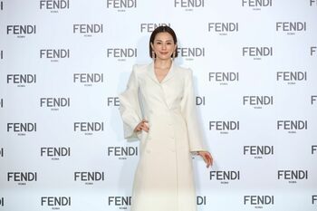 米倉涼子 FENDIアンバサダーに就任 2021年は「世界中のすべての人へ祈りを」