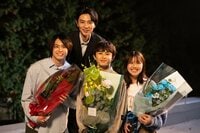 草川拓弥、高野洸、渡邉美穂、細田善彦がクランクアップ！「善意についてすごく考えさせられる2ヵ月間でした」『地獄は善意で出来ている』