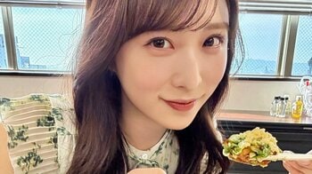 「マジ勝利の女神！」AKB48小栗有以 “珍しい”WBCコーデを披露！キュートなポーズやどアップ自撮りにファンくぎ付け