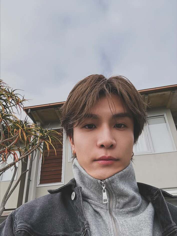 岩田剛典レアフレームマグネット実写 やること可愛すぎる」 岩田剛典 “個性的なアイス”を持ったおちゃめな自