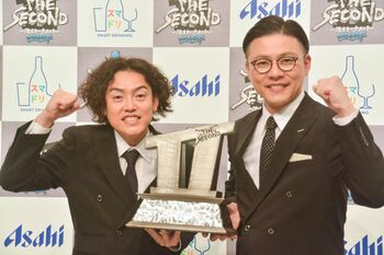 『THE SECOND』2代目王者はガクテンソク！決勝の舞台そでには金属バットとラフ次元が集結「ひとりにするはずない」とエール