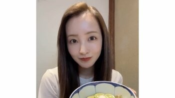 「わたしとデートしたら…」板野友美 鎌倉観光の様子を大公開！笑顔で振り返る姿やもぐもぐ姿に「想像が膨らむ」「美味しそうに食べてる！」