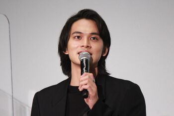 北村匠海、今年の抱負は“カニみそ”！？「地味目に生きます」