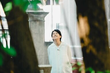 福山雅治が有村架純、伊藤淳史、満島真之介、リリー・フランキーと横浜
