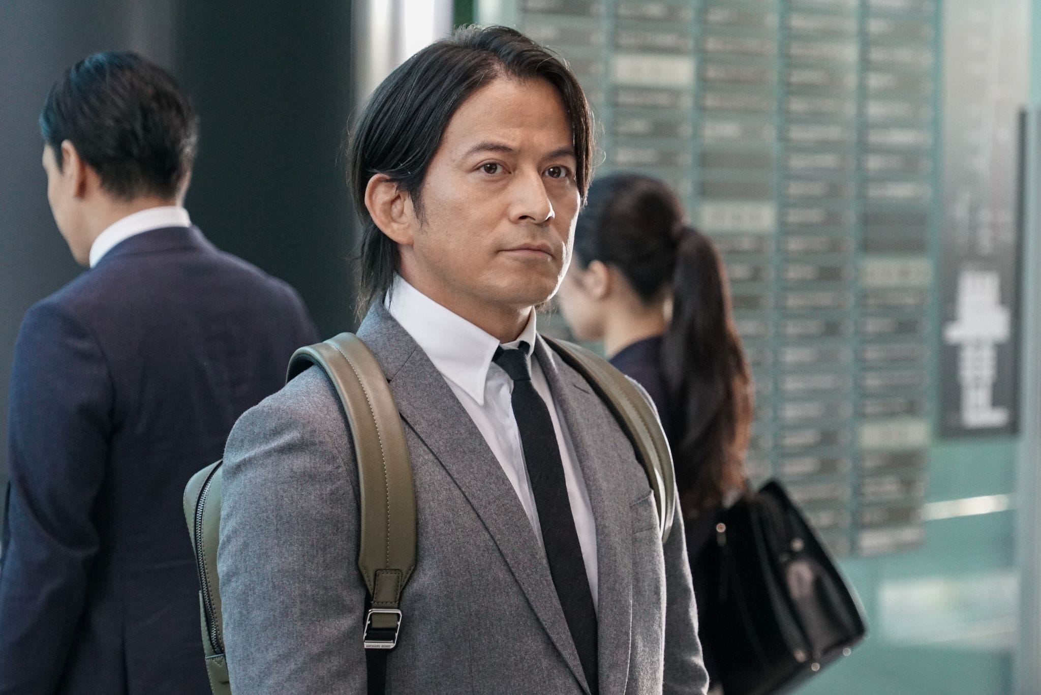 岡田准一 マクドナルド新CMで懐かしい楽曲に合わせパワフルにダンス
