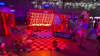 BTS J-HOPEの“好きが詰まった秘密の空間”大公開！ソロプロジェクト、スナック菓子、札束『2025 BTS FESTA』