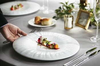 【キャトルセゾン浜松】年末から新年へ──厳選食材のフルコースで彩る「ニューイヤーコース」が期間限定で登場