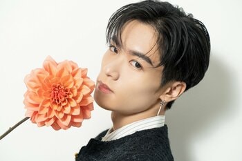 川村壱馬「僕の強さは、弱さと性格の“難”から生まれた」コンプレックスと向き合うことでマイナスからプラスへ…57枚の原稿に込めた思い