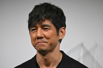 西島秀俊 カンヌ国際映画祭へ行けず、監督からぼやき声