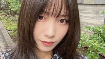 「初めてとは思えない」横山由依 手編み作品に称賛の嵐！温かみあふれる愛らしい着用ショットに「編み目がすごくキレイ」