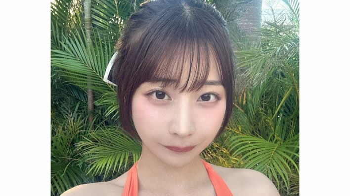 鈴木優香 ビキニショット披露も水着が“上下反対”！？本人も気づかなかった着こなしミスに「違和感はそれか！」「言われてもわからん笑」