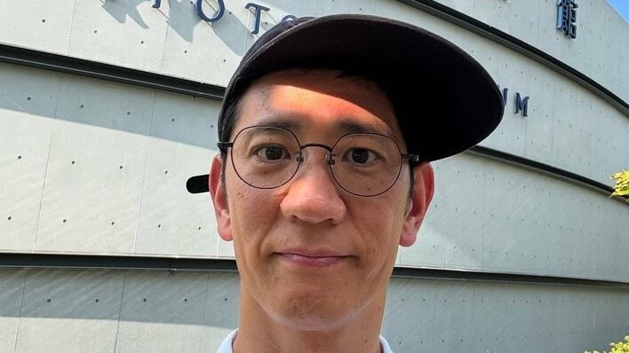 「お子さん可愛い」アンタッチャブル柴田 愛娘を抱っこした親子ショット公開！“英才教育”で箱根駅伝を沿道から応援する姿に「将来が楽しみ」