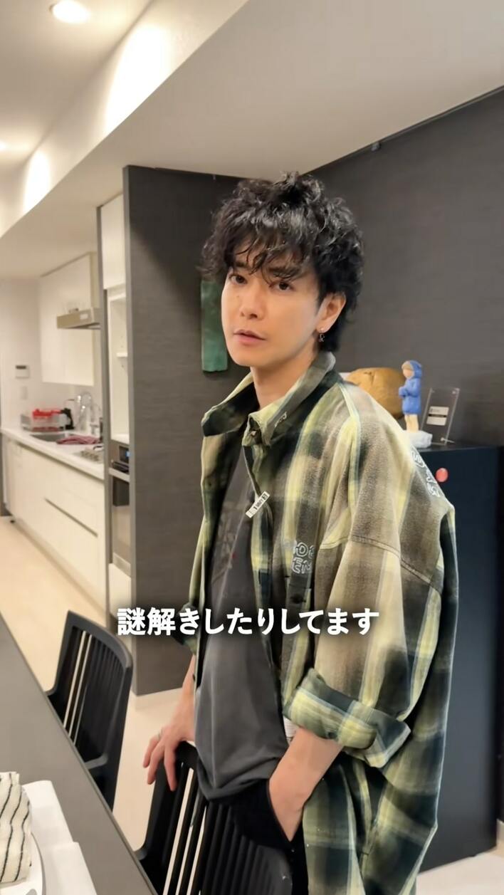 想像の20倍広い」佐藤健 自宅を初公開！広すぎる玄関やおしゃれな