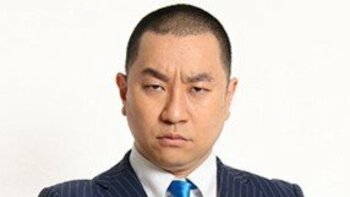 RG 迫力ある“愛車”に後輩芸人がまたがるショットを披露！「ホメてくれたので乗せてみました！」