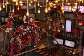 ライフスタイルホテル「THE LIVELY 福岡博多」に、宿泊者以外も楽しめるフラワーアートが登場！期間限定のカフェバーメニューも味わえるバレンタイン企画“ME TIME VALENTINE”を開催