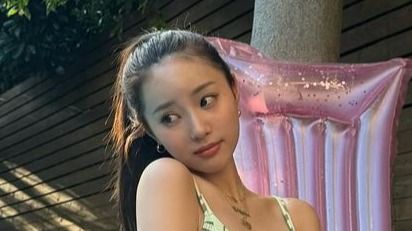中町綾 ビキニ＆オフショルデニム姿で夏満喫 抜群のスタイルを見せ「綾