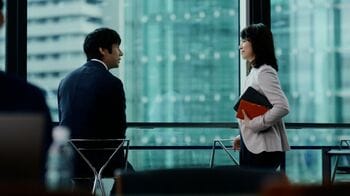 西島秀俊＆石田ゆり子 初の同期役を演じる！「西島“くん”」「ゆり“ちゃん”」の呼び方に違和感