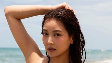 元NMB48・白間美瑠 “衝撃の限界突破”黒ビキニ姿でヘルシー肌を