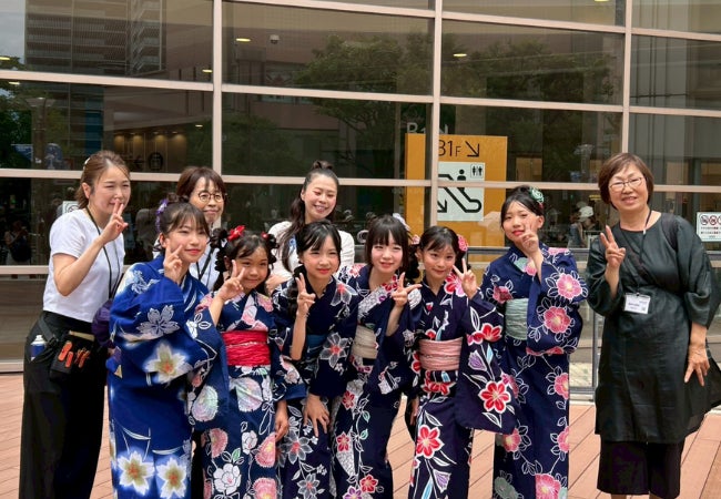 「かわいい！」のその先へ。アイドルの浴衣着付けに込めた、着物文化と着付け師を未来へつなぐ想い