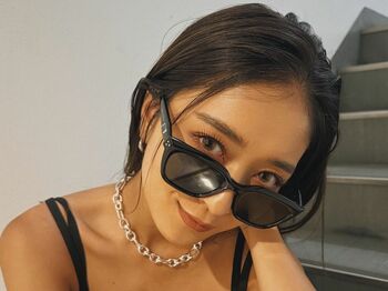 みちょぱ　肩だしタンクトップ姿であざとショット公開　　ハワイ結婚式でもみせた小麦肌キープ「自然に焼ける季節になってきた」