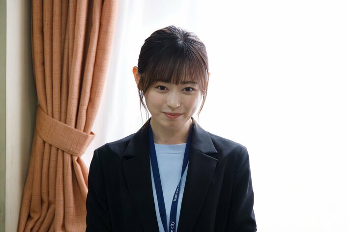 翼（福原遥）は育児相談の希望者と面談することに！相手は小学校時代の同級生・美穂（富田望生）で…『明日はもっと、いい日になる』第3話予告