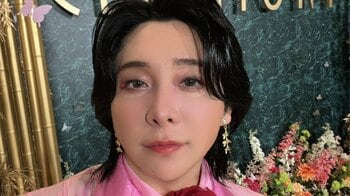 「眉まで凝ってる！」ミセス・大森元貴 “赤鬼”藤澤涼架の超アップ写真を公開！桃太郎の世界観を再現した2色眉毛に「どうなってるん」と驚きの声