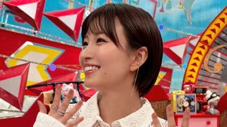 岡崎紗絵 人気の“お猿！？”と2ショット披露！キュートな笑顔が弾ける番組オフショットに「可愛すぎるNo.1「相性抜群すぎる」」と絶賛の声