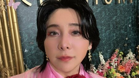 「眉まで凝ってる！」ミセス・大森元貴 “赤鬼”藤澤涼架の超アップ写真を公開！桃太郎の世界観を再現した2色眉毛に「どうなってるん」と驚きの声