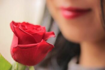 「もっと甘え上手だったら、今ごろ…」高岡早紀が自らの性格を分析＆“魔性の女”を語る