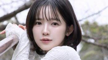 「私の愛車」天木じゅん 真っ赤な“ベンツ”のオープンカーでドライブショット公開！真っ白コーデとの鮮やかなコントラストに「リアル天使なんよ」と反響