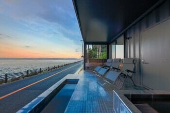 夕陽百選のサンセットを望むロケーションに「サウナイン淡路島西海岸」が2025年10月グランドオープン